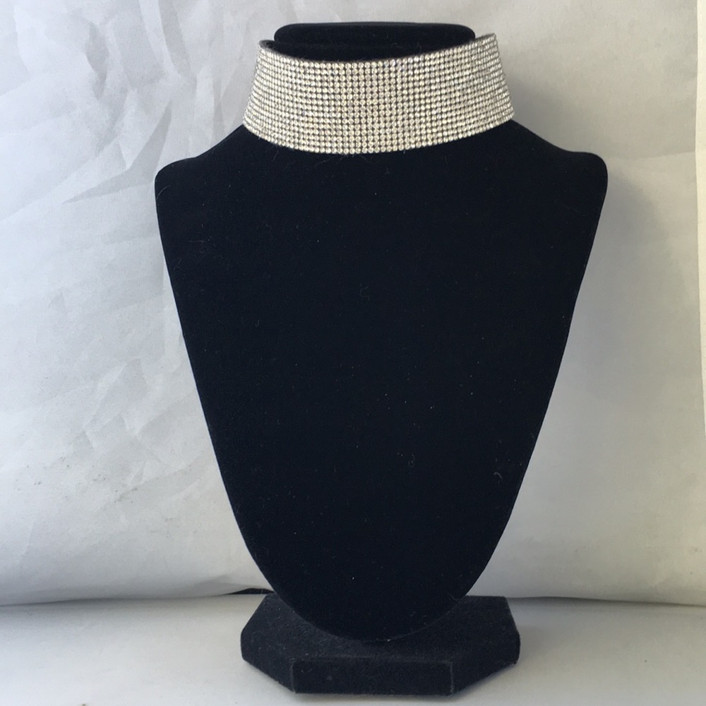 New! Rhinestone Choker - Picture 4 of 5